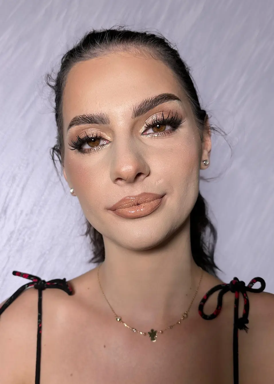 Model machiat profesional de makeup artist, parte din portofoliul de lucrări artistice