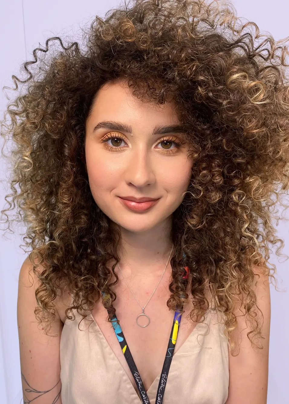 Model machiat profesional de makeup artist, parte din portofoliul de lucrări artistice